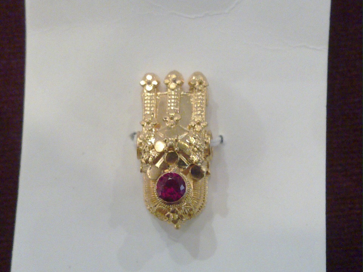 Short Mangalsutra with Black Beads — view 3
