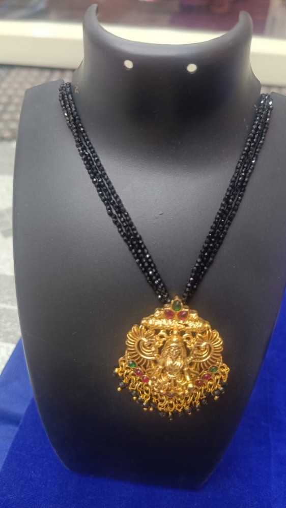 Crystal Chain — Design 02